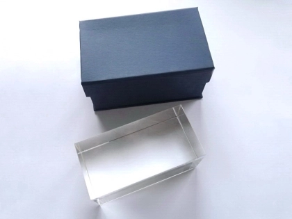glass cuboid clear, optically pure, 80x80x200 mm, in dark blue gift box